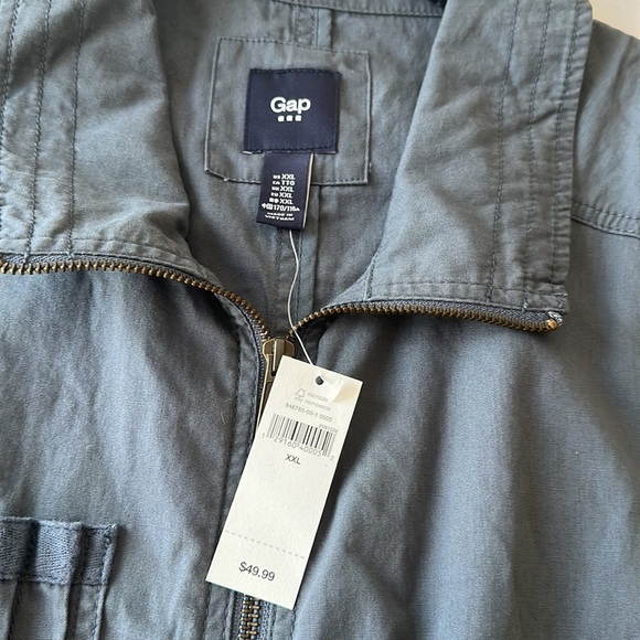 Brand New Gap cargo vest - Picture 5 of 5